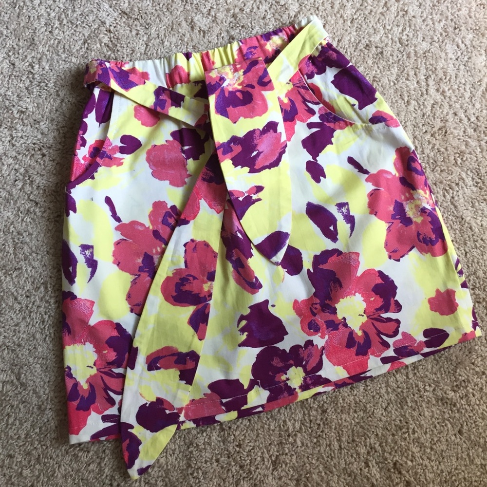 Yellow / pink Floral high waisted mini skirt